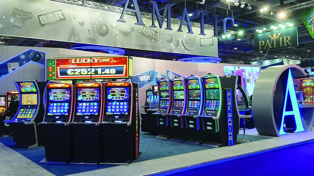 Amatic Industries presents Lucky Link and CX30 cabinet - Casino Review